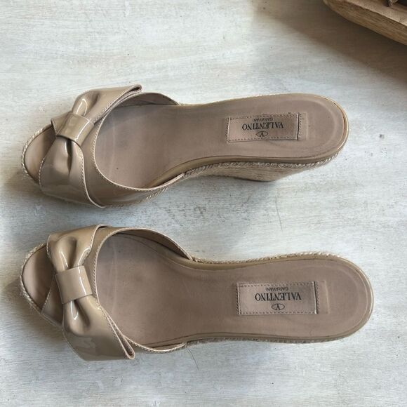 VALENTINO Mena Patent Leather Bow Accents Espadrilles in nude and jute 38.5/8 - Picture 4 of 11